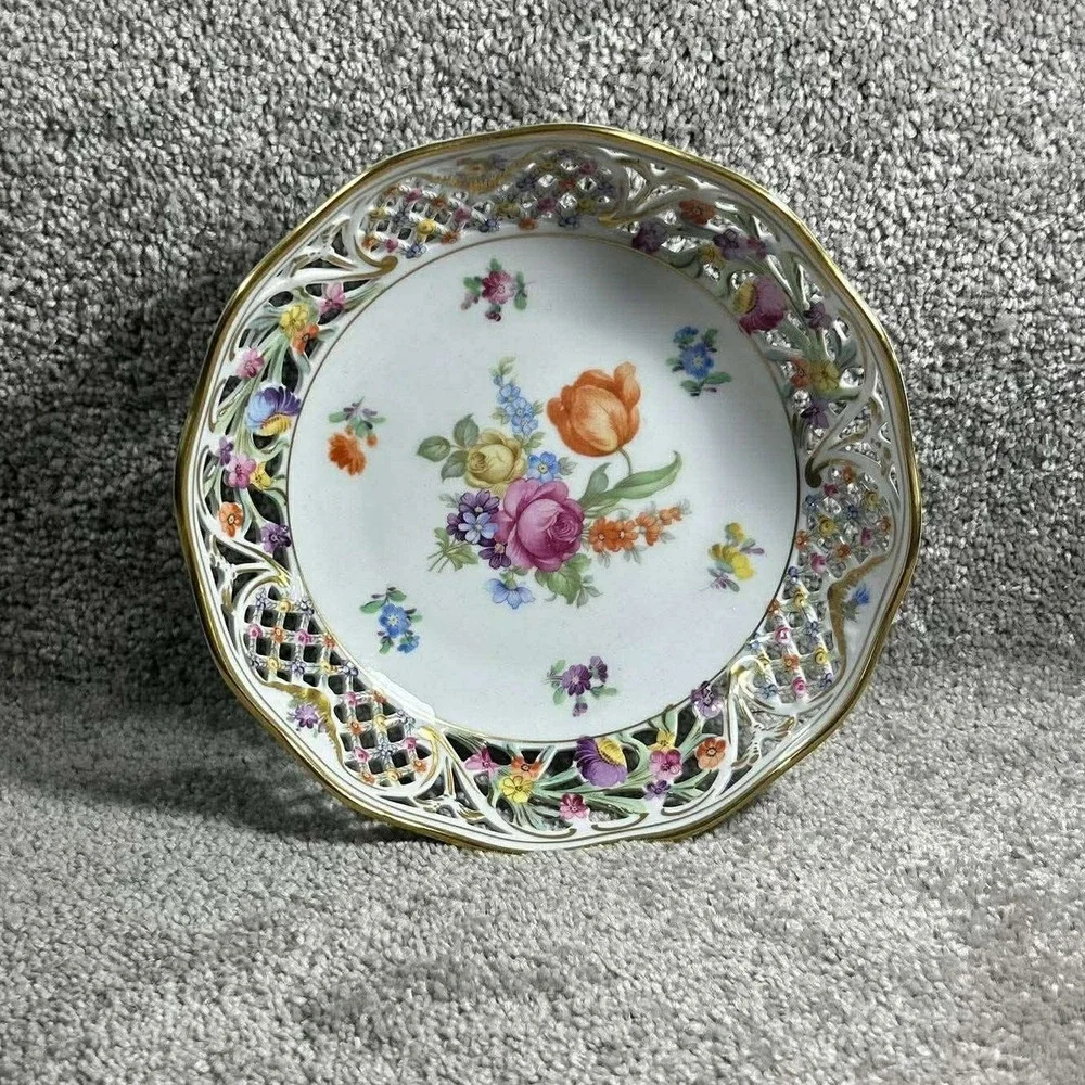 Dresden Schumann Chateau Bavaria Porcelain Reticulated Lattice Bowl‎ Flowers